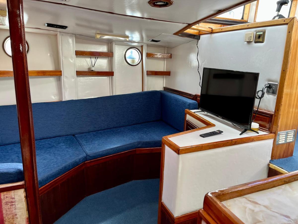 Salidas En Barco Hotel Premiá de Mar Екстериор снимка